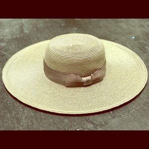 Sun Hat Like new K.Keith design natural straw hat